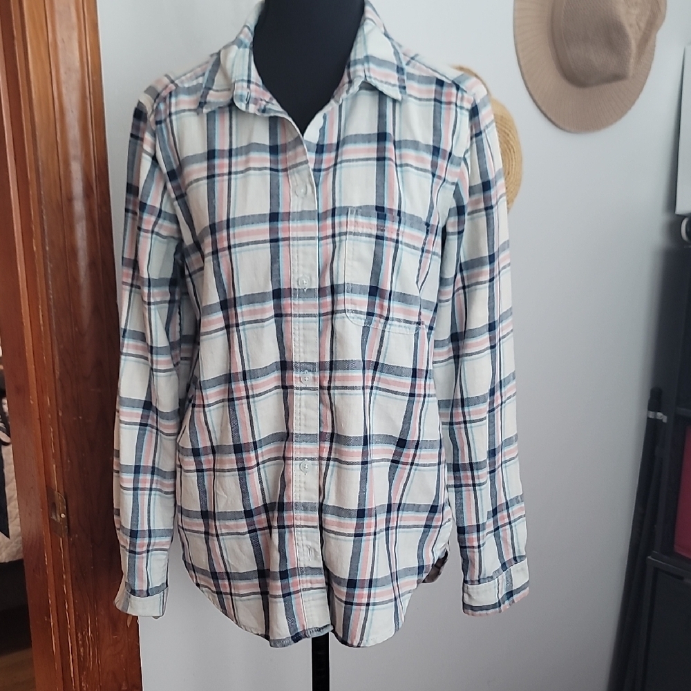 American Eagle Outfitters Blue and Pink Plaid Shirt